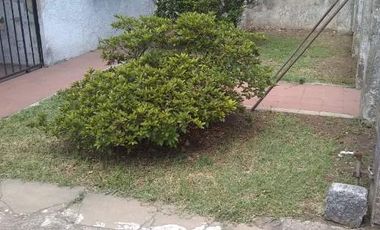 Casa con Departamento en venta en Quilmes Oeste