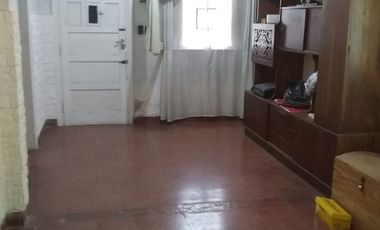 Casa con Departamento en venta en Quilmes Oeste