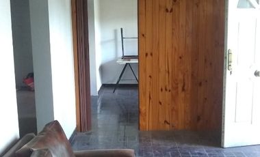 Casa con Departamento en venta en Quilmes Oeste