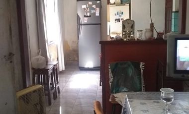 Casa con Departamento en venta en Quilmes Oeste