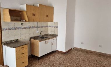 Casa PH en alquiler en Parque Quirno