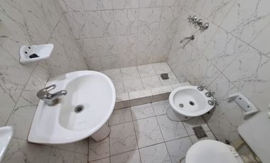 Casa PH en alquiler en Parque Quirno