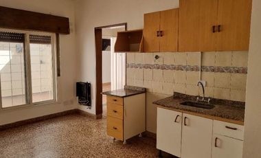 Casa PH en alquiler en Parque Quirno