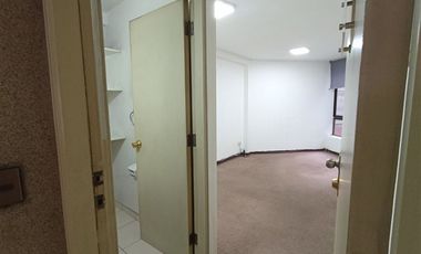 Oficina en Venta en DIAGONAL PARAGUAY / METRO SANTA LUCIA