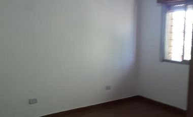 Casa 5 ambientes en venta en  Quilmes Oeste
