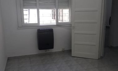 Casa 5 ambientes en venta en  Quilmes Oeste