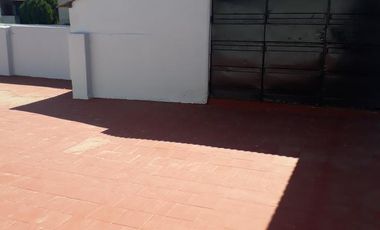 Casa 5 ambientes en venta en  Quilmes Oeste