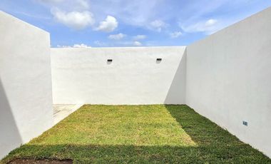 CASA 2 PLANTAS, 2 RECÁMARAS, 2.5 BAÑOS, COCHERA PARA 2 AUTOS, COCINA INTEGRAL.