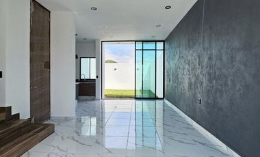 CASA 2 PLANTAS, 2 RECÁMARAS, 2.5 BAÑOS, COCHERA PARA 2 AUTOS, COCINA INTEGRAL.