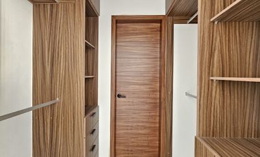 CASA 2 PLANTAS, 3 RECÁMARAS, 2.5 BAÑOS, COCHERA PARA 2 AUTOS.