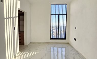 CASA 2 PLANTAS, 3 RECÁMARAS, 2.5 BAÑOS, COCHERA PARA 2 AUTOS.