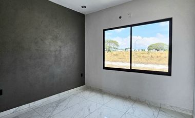 CASA 2 PLANTAS,  2 RECÁMARAS, 2.5 BAÑOS, COCHERA PARA 2 AUTOS