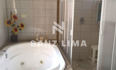 Alamos: Bonita casa tres recamaras con baño completo cada una.