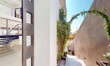 VENTA DE CASA EN PEDREGAL DE ECHEGARAY