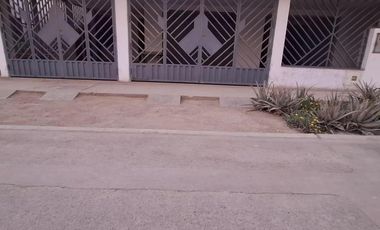 Venta De Casa 345M2 Entre Av Pacayal Y Universitaria En Carabayllo