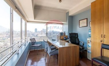 Oficina en Santiago con Vista Impresionante