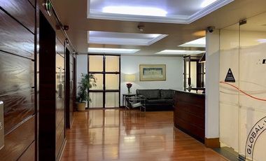 EN ARRIENDO OFICINA  AMOBLADA Y EQUIPADA
