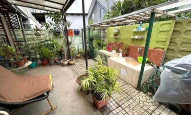 1 DORMITORIO Y BAÑO EN 1ER PISO.