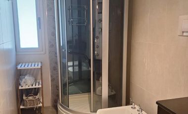 Casa en  Alquiler 3 dorm,3 baños,cochera doble,jardin -Altos de Manantiales-