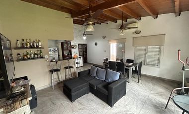 Venta casaquinta Sauce Viejo