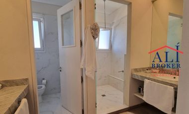 EXCELENTE CASA EN ALTOS DE CAMPO GRANDE