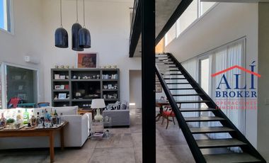 EXCELENTE CASA EN ALTOS DE CAMPO GRANDE