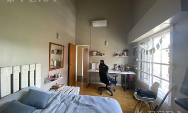 Venta casa 5 ambientes con cochera en Wilde