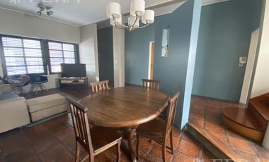 Venta casa 5 ambientes con cochera en Wilde