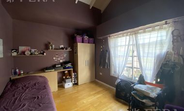 Venta casa 5 ambientes con cochera en Wilde