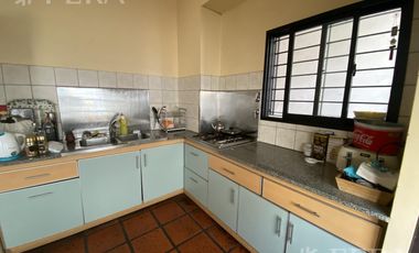 Venta casa 5 ambientes con cochera en Wilde