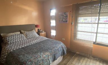 Venta casa 5 ambientes con cochera en Wilde