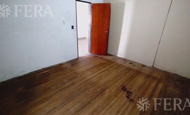 Venta casa 3 ambientes con cochera en Sarandi
