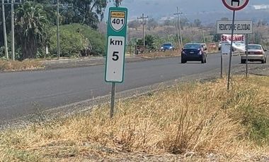 Terreno en venta a pie de carretera carretera libre a Acatlán de Juárez