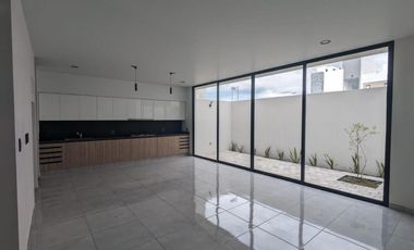 CASA EN VENTA EN COTO ARGENTA ZAPOPAN