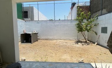 CASA EN VENTA RESIDENCIAL REVOLUCIÓN