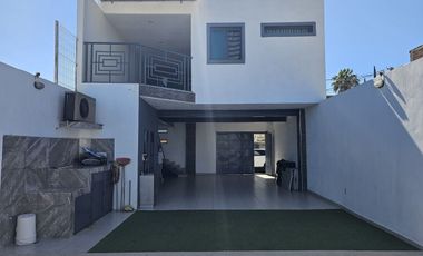 Bonita Casa / Terraza con Alberca