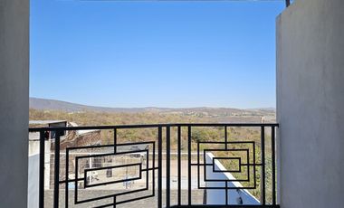 Bonita Casa / Terraza con Alberca