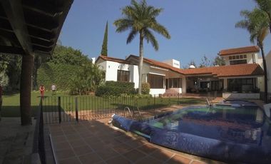 Casa de Lujo Alberca una Sola Planta  Colinas