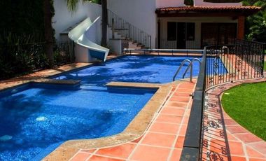 Casa de Lujo Alberca una Sola Planta  Colinas