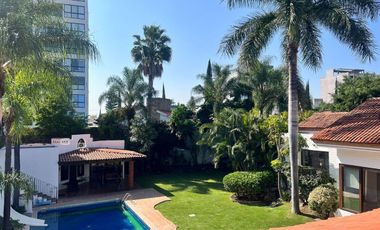 Casa de Lujo Alberca una Sola Planta  Colinas
