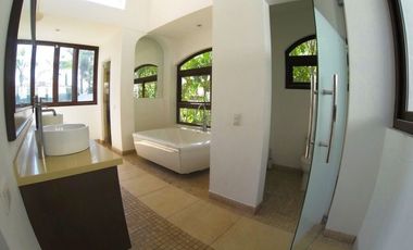 Casa de Lujo Alberca una Sola Planta  Colinas