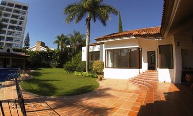 Casa de Lujo Alberca una Sola Planta  Colinas