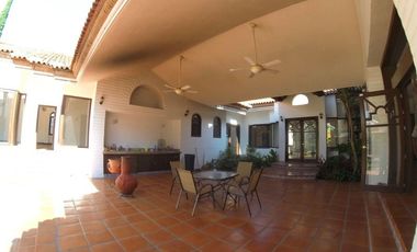 Casa de Lujo Alberca una Sola Planta  Colinas