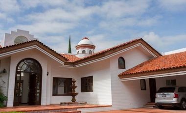 Casa de Lujo Alberca una Sola Planta  Colinas