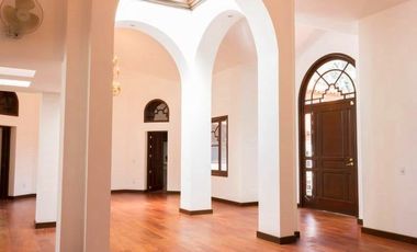 Casa de Lujo Alberca una Sola Planta  Colinas
