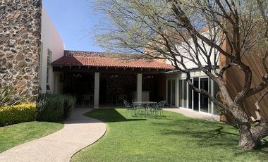 CASA VENTA CONDOMINIO SENIOR ALBORADA TEQUISQUIAPAN QUERETARO