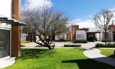 CASA VENTA CONDOMINIO SENIOR ALBORADA TEQUISQUIAPAN QUERETARO