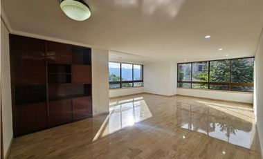 8009995 Arriendo Apartamento en el Poblado Loma del Campestre