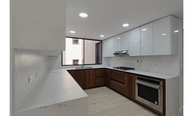 8009995 Arriendo Apartamento en el Poblado Loma del Campestre