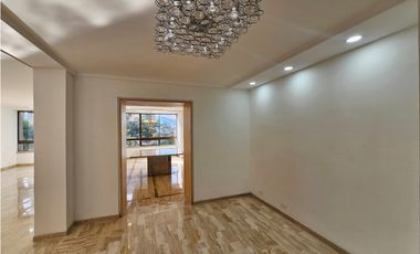 8009995 Arriendo Apartamento en el Poblado Loma del Campestre